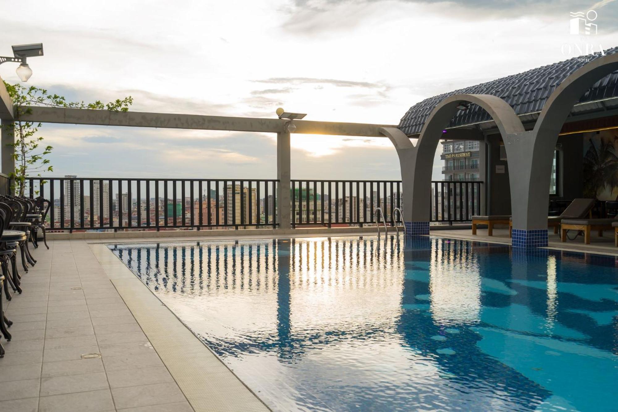The Onra Hotel Пном Пен Екстериор снимка